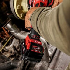 M18 FUEL™ RAPID STOP™100mm 変速ディスクグラインダー