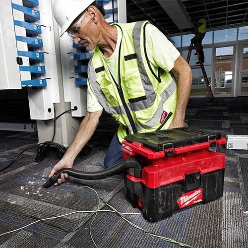 M18 FUEL™ PACKOUT 乾湿両用集塵機